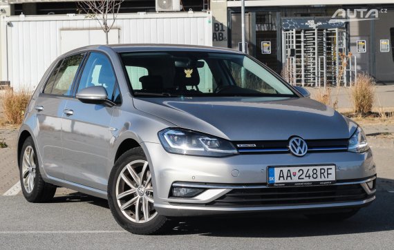 Volkswagen Golf 1.5 TSI DSG, 96kW (2019) / AJ NA SPLÁTKY / PROTIÚČET / 2019 stříbrná metalíza