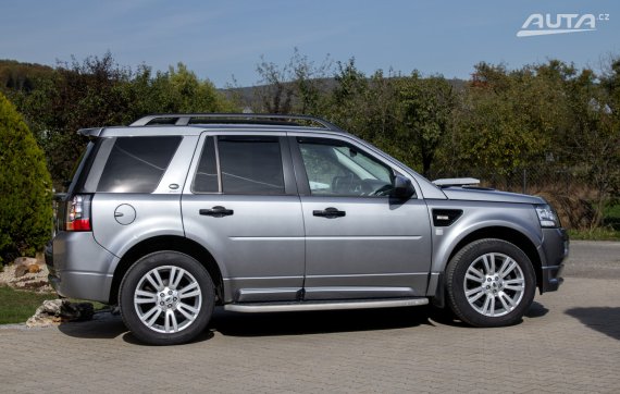 Land Rover Freelander 2 2.2 SD4 Overfinch / 140kW / A6 / ZÁRUKA / AJ NA SPLÁTKY / PROTIÚČET 2014 šedá