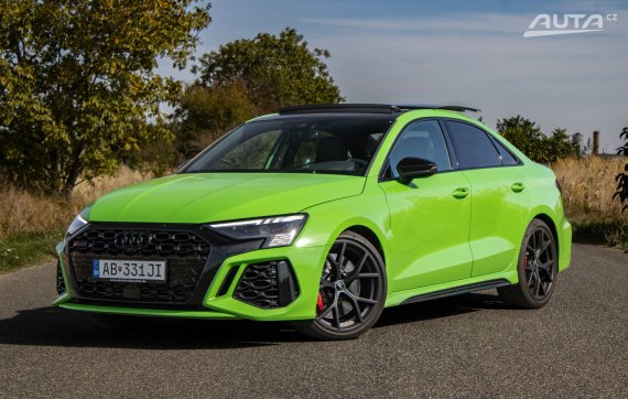 Audi RS3 Limousine Quattro, PANO, B&amp;O, 294kW, A7 / AJ NA SPLÁTKY / PROTIÚČET /