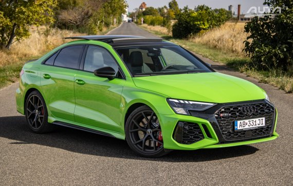 Audi RS3 Limousine Quattro, PANO, B&amp;O, 294kW, A7 / AJ NA SPLÁTKY / PROTIÚČET / 2023 zelená
