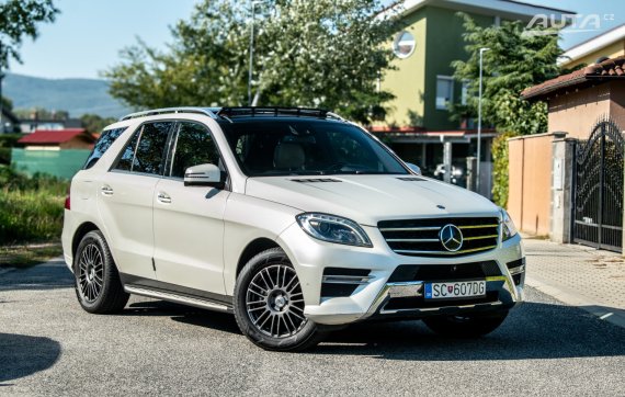 Mercedes-Benz ML 350 BlueTEC AMG line 4MATIC / AJ NA SPLÁTKY / PROTIÚČET 2013 bílá