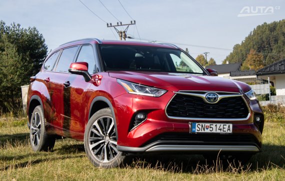 Toyota Highlander 2.5 Hybrid Executive AWD / 184kW / e-CVT / ZÁRUKA / AJ NA SPLÁTKY / PROTIÚČET 2022 červená
