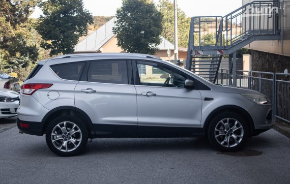 Ford Kuga 2.0 TDCi Duratorq 4x4 A/T, 103kW (2014) / AJ NA SPLÁTKY / PROTIÚČET / 2014 stříbrná metalíza
