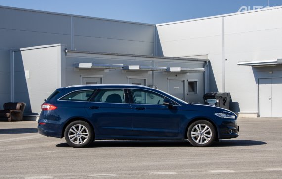Ford Mondeo Combi 2.0 TDCi Duratorq, 110 kW, M6, 5d. / AJ NA SPLÁTKY / PROTIÚČET / 2017 modrá