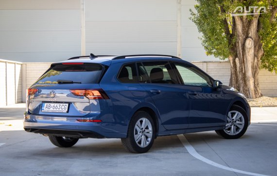 Volkswagen Golf Variant 2.0 TDI Comfortline, 85 kW, M6 / AJ NA SPLÁTKY / PROTIÚČET / 2025 modrá