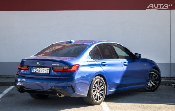 BMW Rad 3 G20 330i M Sport / 190kW / A8 / ZÁRUKA / AJ NA SPLÁTKY / PROTIÚČET 2019 modrá