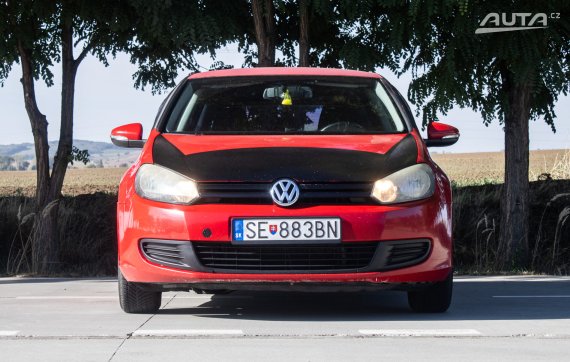 Volkswagen Golf 1.4, 59kW (2009) / AJ NA SPLÁTKY / PROTIÚČET / 2009 červená