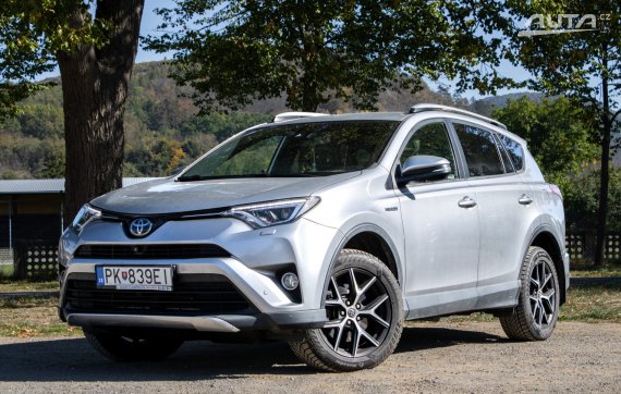 Toyota RAV4 2.5 Hybrid Executive AWD / 114kW / CVT / ZÁRUKA / AJ NA SPLÁTKY / PROTIÚČET 2018 - hlavní pohled