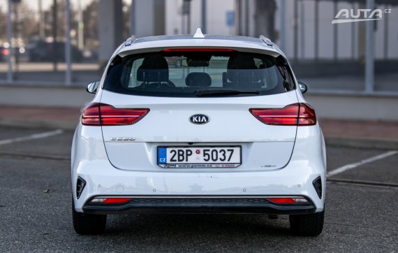 Kia Ceed SW 1.5 GDI Spin 2021 2021 bílá