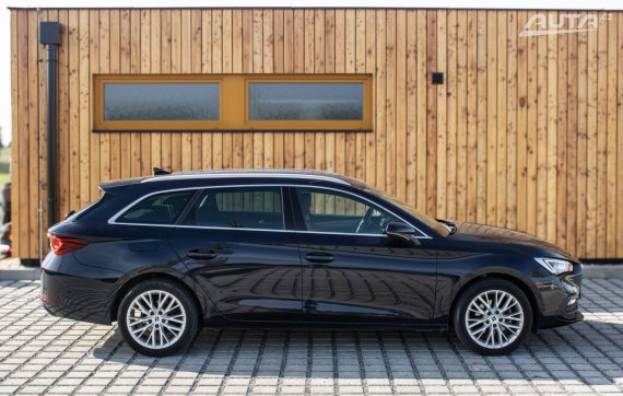 Seat Leon Sportstourer Xcellence 1.5 eTSI DSG 110 kW 2022 2022 modrá