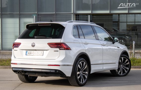 Volkswagen Tiguan 2.0TDI Highline 4Motion R-Line / 140kW / A7 / ZÁRUKA / AJ NA SPLÁTKY / PROTIÚČET 2018 bílá