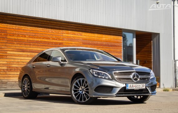 Mercedes-Benz CLS Kupé 400 4MATIC A/T AMG-line, 245 kW, A7 / AJ NA SPLÁTKY / PROTIÚČET / 2015 šedá