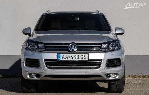 Volkswagen Touareg 3.0 TDI V6 BMT / 180kW / A8 / ZÁRUKA / AJ NA SPLÁTKY / PROTIÚČET 2014 stříbrná metalíza