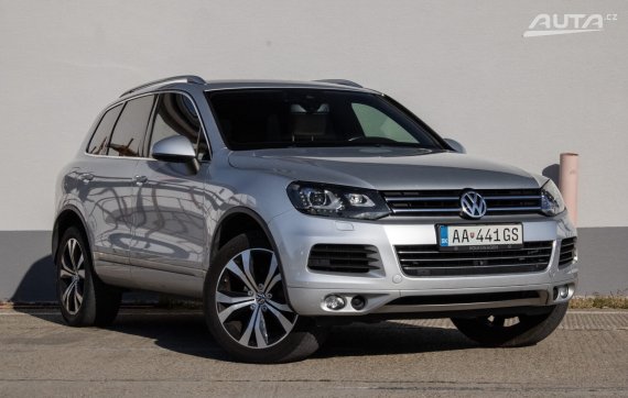 Volkswagen Touareg 3.0 TDI V6 BMT / 180kW / A8 / ZÁRUKA / AJ NA SPLÁTKY / PROTIÚČET 2014 stříbrná metalíza