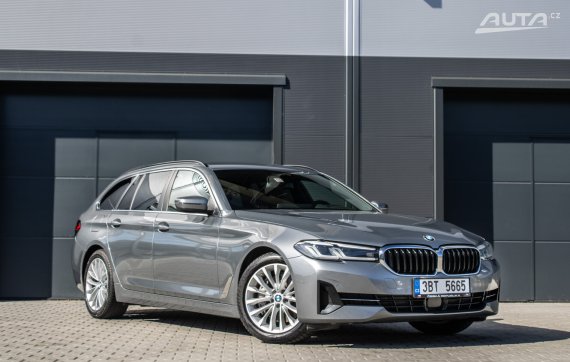 BMW 530d LCI 210kW, 48V Mild-Hybrid 2024 šedá