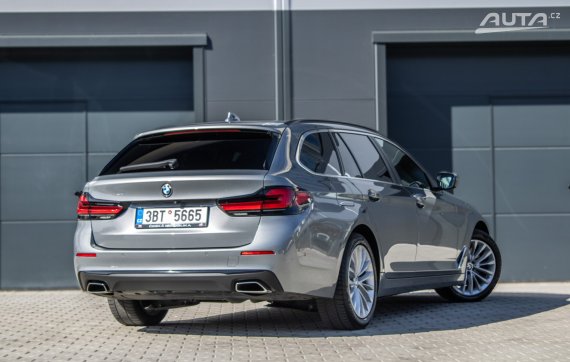BMW 530d LCI 210kW, 48V Mild-Hybrid 2024 šedá