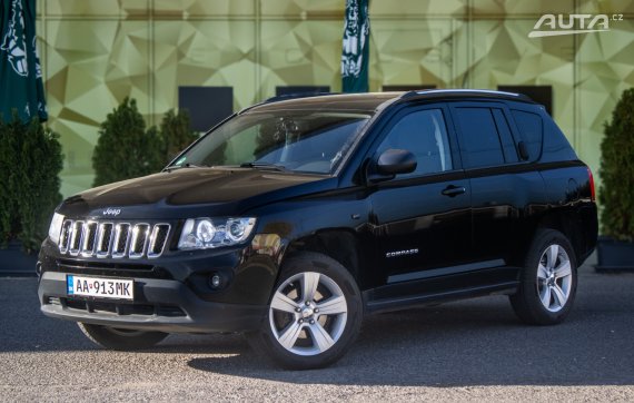 Jeep Compass 2.2L I4 CRD 4x4 120kW MT/6 / AJ NA SPLÁTKY / PROTIÚČET 2012 - hlavní pohled