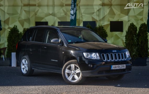 Jeep Compass 2.2L I4 CRD 4x4 120kW MT/6 / AJ NA SPLÁTKY / PROTIÚČET 2012 černá
