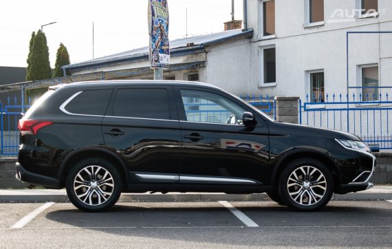 Mitsubishi Outlander 2.3 DI-D 4x4 A/T, 110kW (2016) / AJ NA SPLÁTKY / PROTIÚČET / 2016 černá