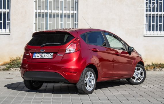 Ford Fiesta 1.0 EcoBoost 74kW MT/5 2015 / AJ NA SPLÁTKY / PROTIÚČET 2015 červená