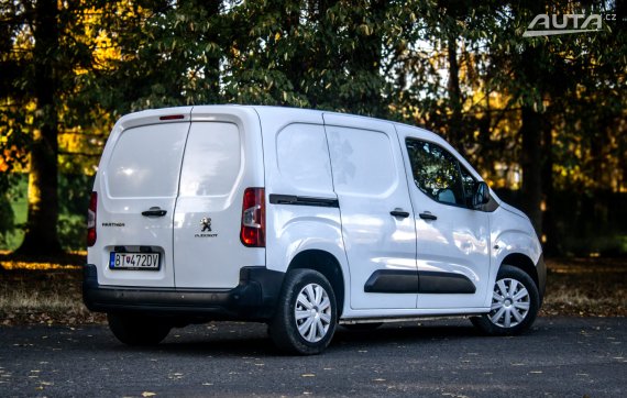 Peugeot Partner 1.5 BlueHDi 100 Premium 75kW MT/5 2021 / AJ NA SPLÁTKY / PROTIÚČET 2021 bílá