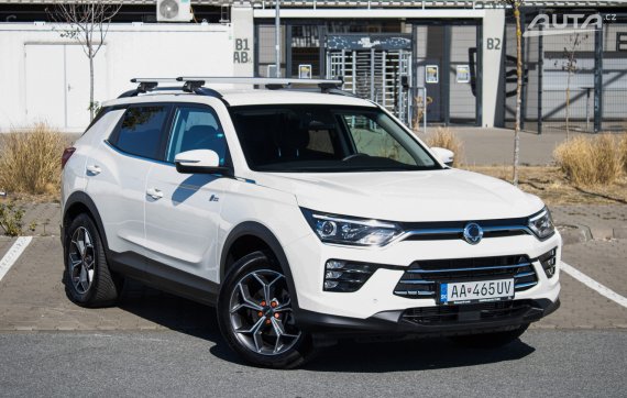 SsangYong Korando 1.5 Turbo e-XGI A/T, 120kW (2025) / AJ NA SPLÁTKY / PROTIÚČET / 2025 bílá