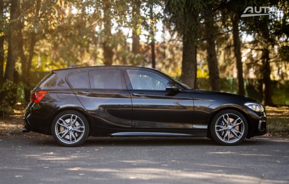 BMW Rad 1 M140i M Performance X-Drive 2017 250kW AT/8 / AJ NA SPLÁTKY / PROTIÚČET 2017 černá