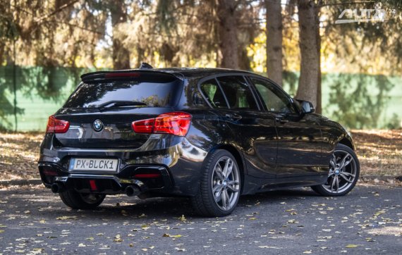 BMW Rad 1 M140i M Performance X-Drive 2017 250kW AT/8 / AJ NA SPLÁTKY / PROTIÚČET 2017 černá