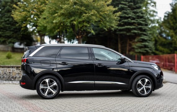 Peugeot 5008 1.6 PureTech 180 133kW AT/8 2019 / AJ NA SPLÁTKY / PROTIÚČET 2019 černá