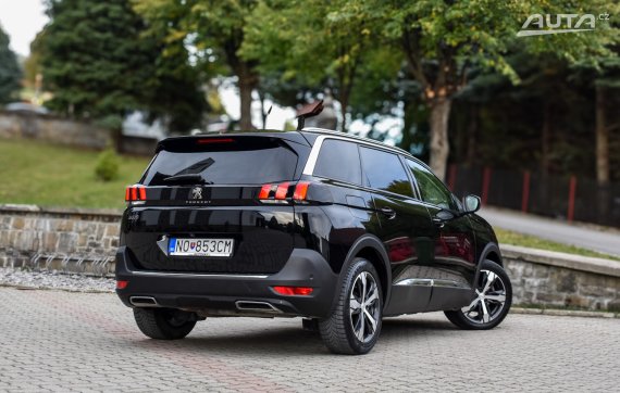 Peugeot 5008 1.6 PureTech 180 133kW AT/8 2019 / AJ NA SPLÁTKY / PROTIÚČET 2019 černá