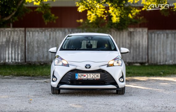 Toyota Yaris 1.5 VVT-iE 82kW MT/6 2020 / AJ NA SPLÁTKY / PROTIÚČET 2020 bílá
