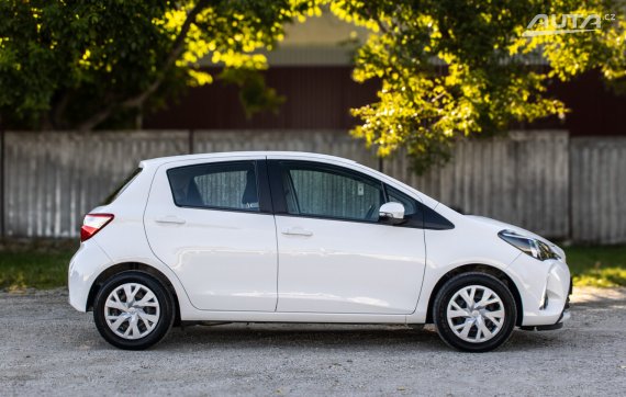 Toyota Yaris 1.5 VVT-iE 82kW MT/6 2020 / AJ NA SPLÁTKY / PROTIÚČET 2020 bílá