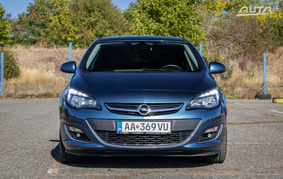 Opel Astra Notchback 1.6 CDTI, 81 kW, M6, 4d. / AJ NA SPLÁTKY / PROTIÚČET / 2014 modrá
