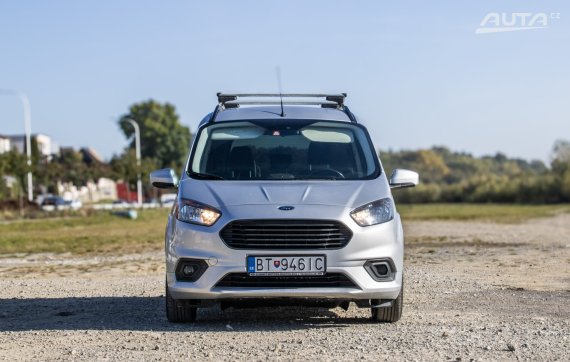 Ford Tourneo Courier 1.5 TDCi EcoBlue 55kW MT/6 2020 / AJ NA SPLÁTKY / PROTIÚČET 2020 šedá