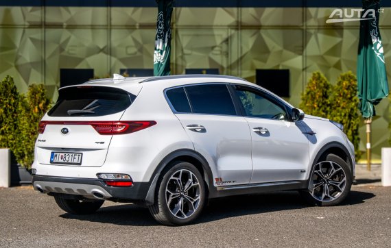 Kia Sportage 2.0 CRDi GT-Line 136kW 4x4 AT/8 2019 / AJ NA SPLÁTKY / PROTIÚČET 2019 bílá