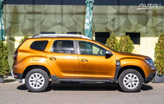 Dacia Duster 1.6 SCe SS Prestige 4x2 84kW115HP MT/5 / AJ NA SPLÁTKY / PROTIÚČET 2018 oranžová