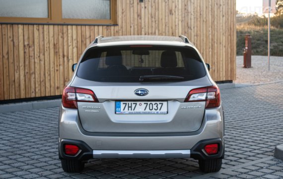 Subaru Outback 2.5i 4x4 A/T, 129kW (2020) 2020 šedá