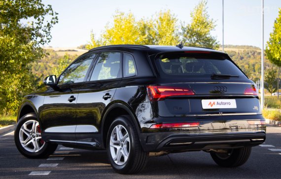 Audi Q5 40 TDI 150kw quattro 2023 černá
