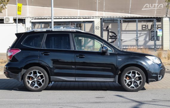 Subaru Forester 2.0i XT 4x4 CVT, 177kW (2014) / AJ NA SPLÁTKY / PROTIÚČET / 2014 černá