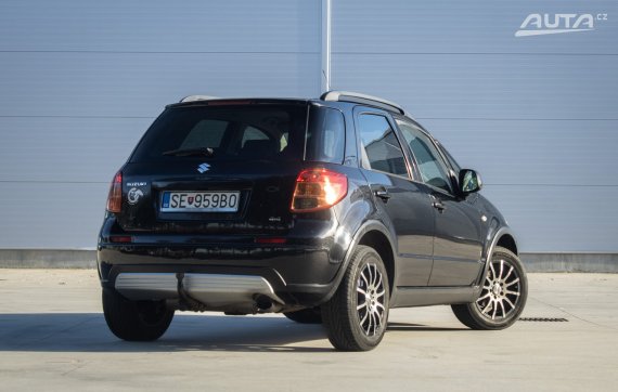 Suzuki SX4 1.6 Outdoor Line 4WD, 79 kW, M5, 5d. / AJ NA SPLÁTKY / PROTIÚČET / 2009 černá