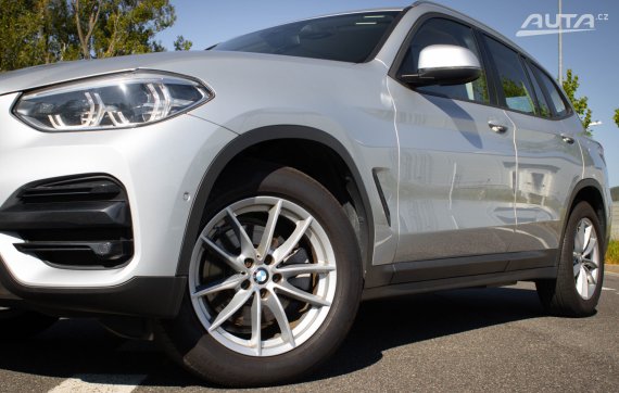 BMW X3 20d xDrive G01 2020 stříbrná metalíza