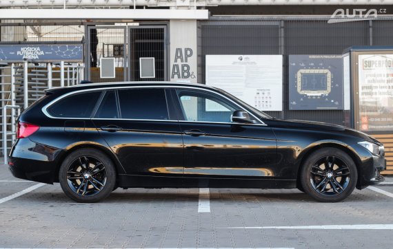 BMW Rad 3 Touring 320d xDrive, 135kW (2014) / AJ NA SPLÁTKY / PROTIÚČET / 2014 černá