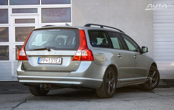 Volvo V70 D5 Momentum / 136kW / A6 / AJ NA SPLÁTKY / PROTIÚČET 2007 červená