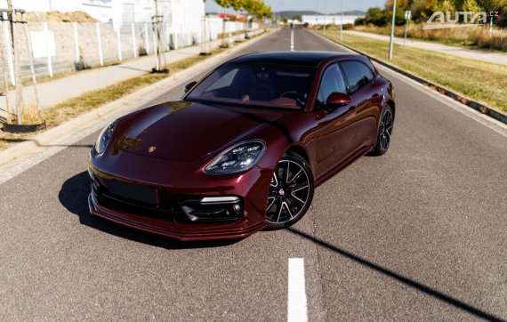 Porsche Panamera Turbo Sport Turismo Approved 2018 červená