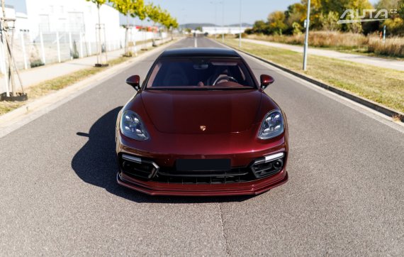 Porsche Panamera Turbo Sport Turismo Approved 2018 červená