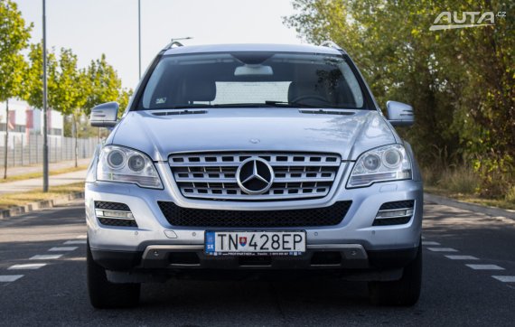 Mercedes-Benz ML 350 CDI 4MATIC / 170kW / A7 / AJ NA SPLÁTKY / PROTIÚČET 2010 modrá