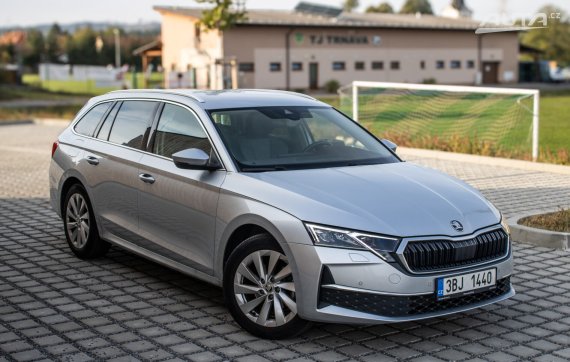 Škoda Octavia Combi 4 2024 110kW 2024 šedá