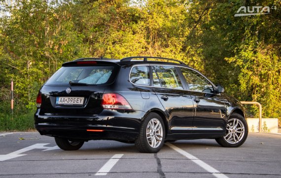 Volkswagen Golf Variant 6 1.6 TDI DSG, 77 kW, A7, 5d. / AJ NA SPLÁTKY / PROTIÚČET / 2012 černá
