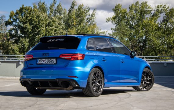 Audi RS3 Sportback 2.5 TFSI quattro S tronic, 294 kW, A7 / AJ NA SPLÁTKY / PROTIÚČET / 2020 modrá