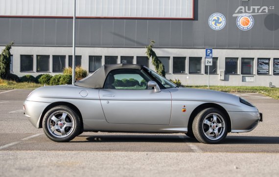 Fiat Barchetta 1.8 96kW MT/5 2000 / AJ NA SPLÁTKY / PROTIÚČET 2000 stříbrná metalíza